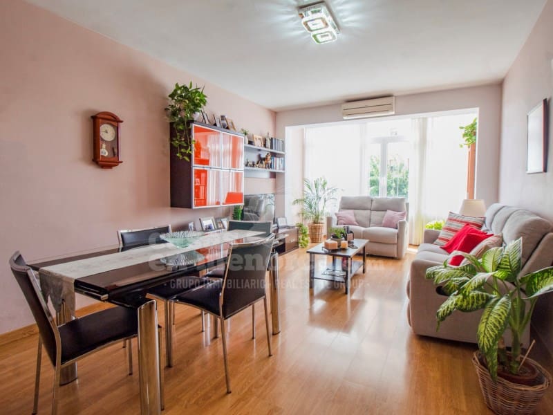 3 sypialnia Mieszkanie na sprzedaż w Mahon / Mao - 320 000 € (Ref: 10037142)