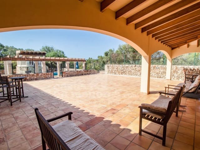 4 bedroom Villa for sale in San Luis / Sant Lluís with pool garage - € 1,200,000 (Ref: 10044723)