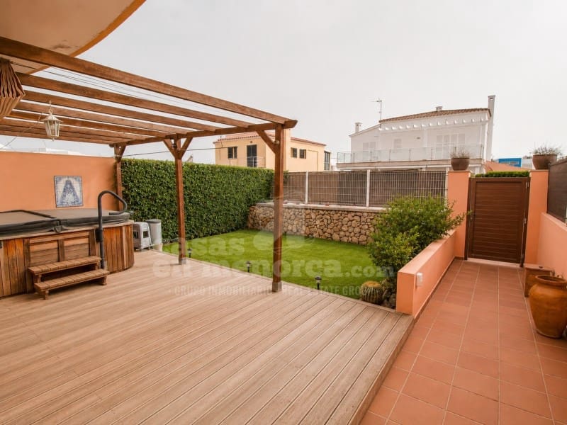 4 sypialnia Willa na sprzedaż w Mahon / Mao z garażem - 750 000 € (Ref: 10054892)