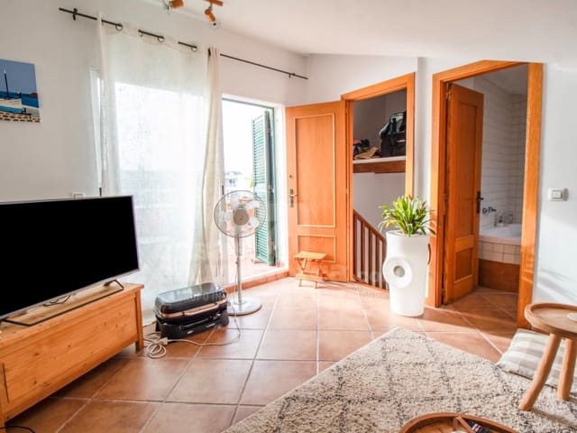 3 chambre Appartement à vendre à Es Castell avec piscine garage - 590 000 € (Ref: 10078160)
