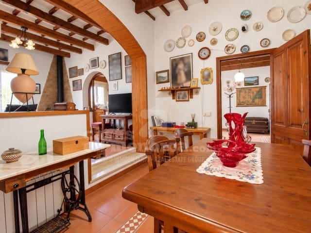 4 quarto Quinta/Casa Rural para venda em Es Castell - 745 000 € (Ref: 10081060)