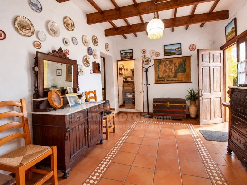 4 quarto Quinta/Casa Rural para venda em Es Castell - 745 000 € (Ref: 10081060)