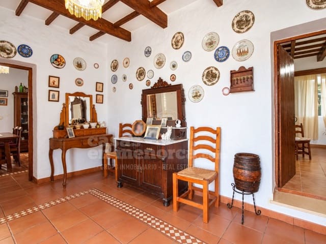 4 quarto Quinta/Casa Rural para venda em Es Castell - 745 000 € (Ref: 10081060)