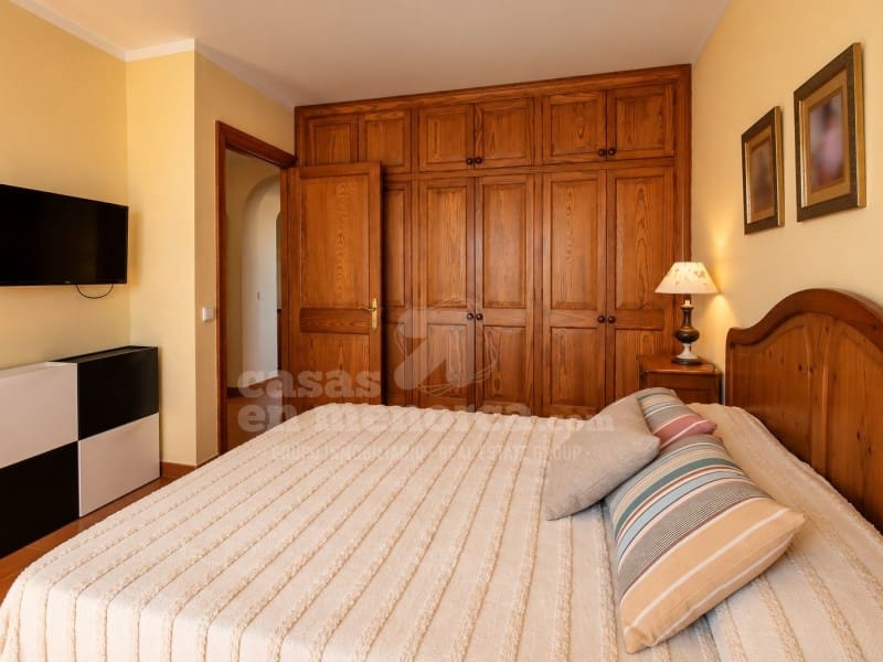 4 chambre Villa/Maison à vendre à Es Castell avec piscine garage - 890 000 € (Ref: 10086044)