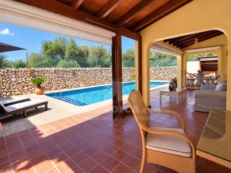 4 chambre Villa/Maison à vendre à Es Castell avec piscine garage - 890 000 € (Ref: 10086044)