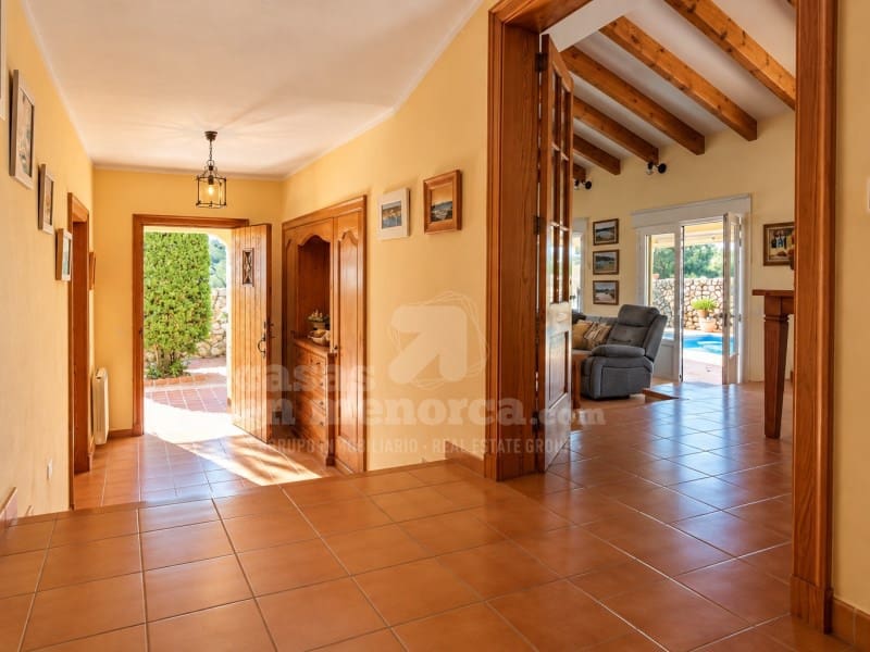 4 chambre Villa/Maison à vendre à Es Castell avec piscine garage - 890 000 € (Ref: 10086044)