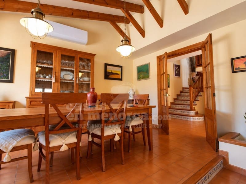 4 chambre Villa/Maison à vendre à Es Castell avec piscine garage - 890 000 € (Ref: 10086044)