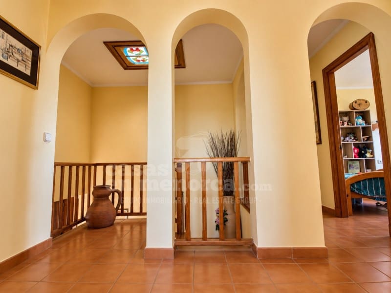 4 chambre Villa/Maison à vendre à Es Castell avec piscine garage - 890 000 € (Ref: 10086044)