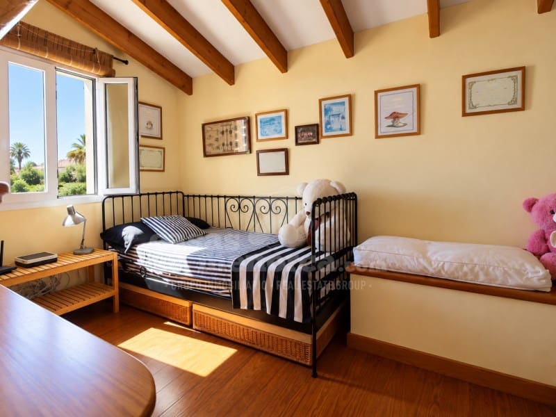 4 chambre Villa/Maison à vendre à Es Castell avec piscine garage - 890 000 € (Ref: 10086044)