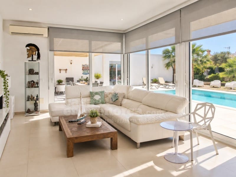 4 slaapkamer Villa te koop in Binibeca met zwembad garage - € 1.200.000 (Ref: 10094371)