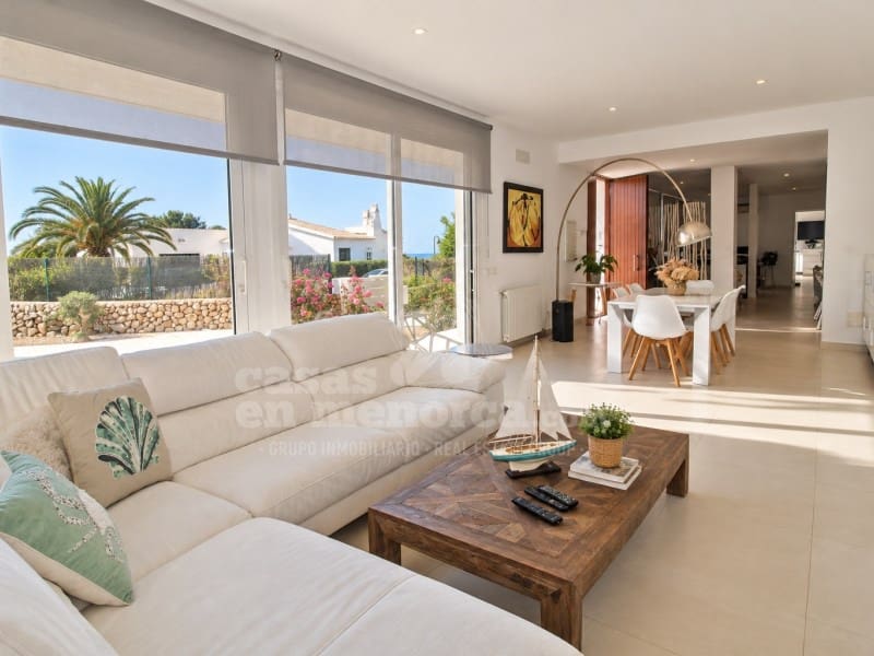 4 slaapkamer Villa te koop in Binibeca met zwembad garage - € 1.200.000 (Ref: 10094371)