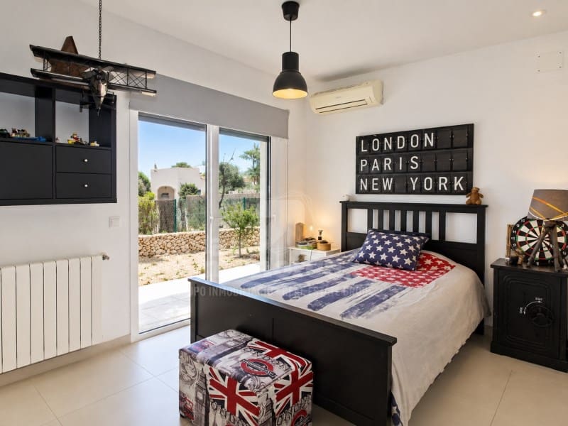 4 slaapkamer Villa te koop in Binibeca met zwembad garage - € 1.200.000 (Ref: 10094371)