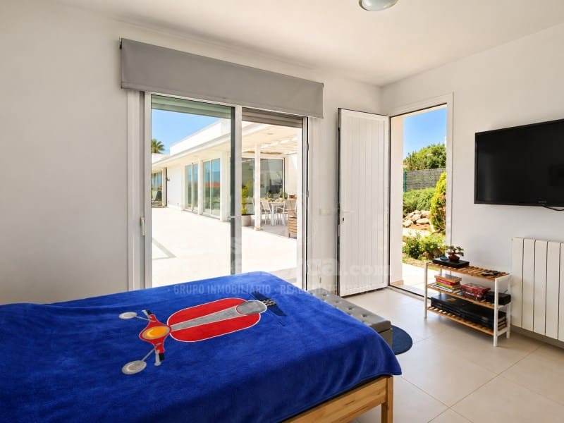 4 slaapkamer Villa te koop in Binibeca met zwembad garage - € 1.200.000 (Ref: 10094371)