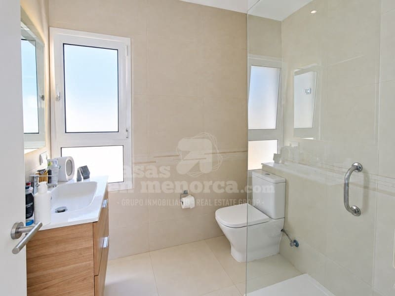 4 slaapkamer Villa te koop in Binibeca met zwembad garage - € 1.200.000 (Ref: 10094371)