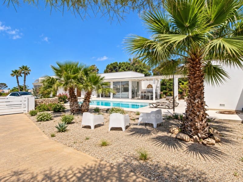 4 slaapkamer Villa te koop in Binibeca met zwembad garage - € 1.200.000 (Ref: 10094371)