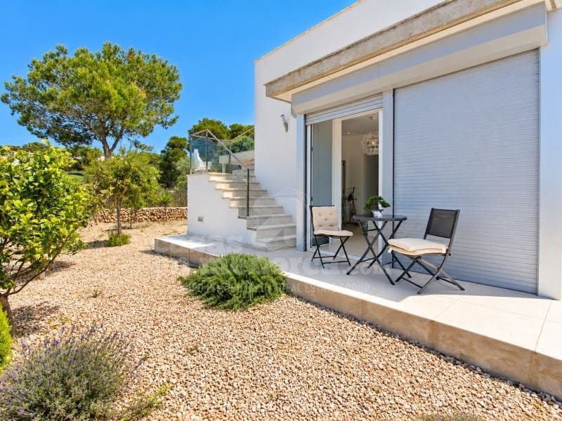 4 slaapkamer Villa te koop in Binibeca met zwembad garage - € 1.200.000 (Ref: 10094371)