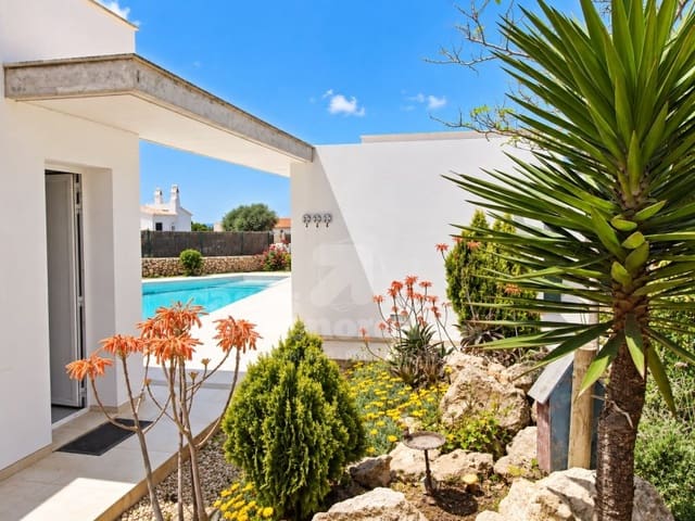 4 slaapkamer Villa te koop in Binibeca, San Luis / Sant Lluís met zwembad garage - € 1.200.000 (Ref: 10094371)
