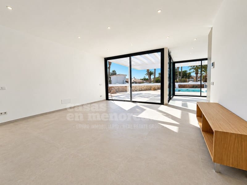 4 quarto Moradia para venda em Cala Blanca com piscina garagem - 1 280 000 € (Ref: 10094372)