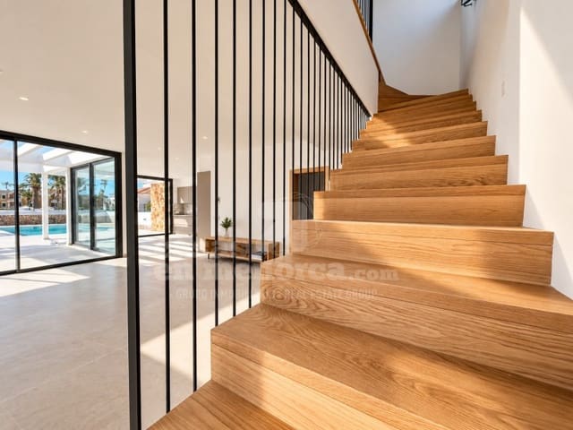 4 makuuhuone Huvila myytävänä paikassa Cala Blanca, Ciutadella de Menorca mukana uima-altaan 
autotalli - 1 280 000 € (Ref: 10094372)