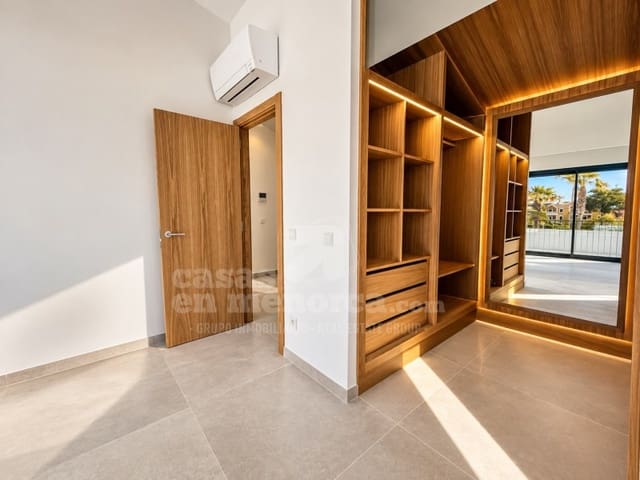 4 makuuhuone Huvila myytävänä paikassa Cala Blanca, Ciutadella de Menorca mukana uima-altaan 
autotalli - 1 280 000 € (Ref: 10094372)