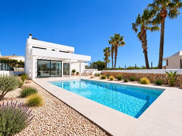 4 makuuhuone Huvila myytävänä paikassa Cala Blanca, Ciutadella de Menorca mukana uima-altaan 
autotalli - 1 280 000 € (Ref: 10094372)