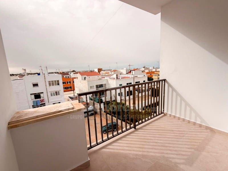 4 makuuhuone Asunto myytävänä paikassa Ciutadella de Menorca - 380 000 € (Ref: 10109371)