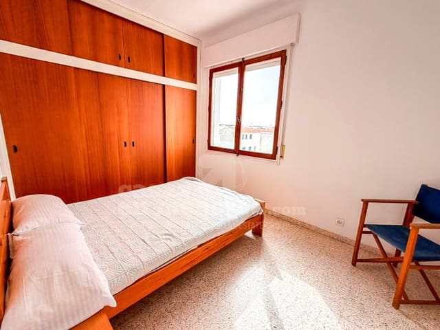 4 makuuhuone Asunto myytävänä paikassa Ciutadella, Ciutadella de Menorca - 380 000 € (Ref: 10109371)