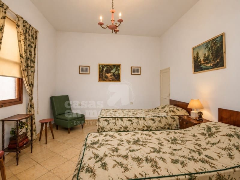4 chambre Maison de Ville à vendre à Ciutadella de Menorca - 380 000 € (Ref: 10115573)