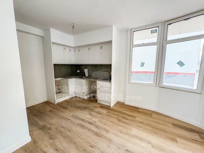 2 bedroom Flat for sale in Mahon / Mao - € 279,000 (Ref: 10131385)