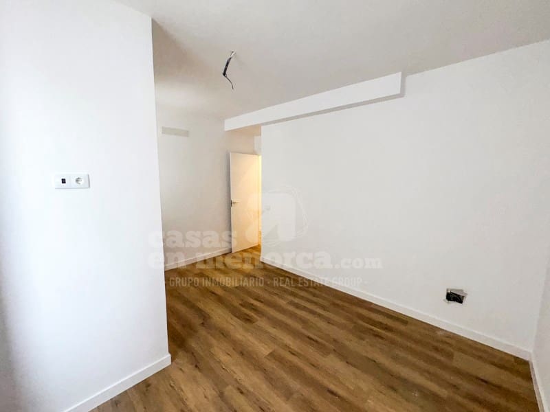 2 bedroom Flat for sale in Mahon / Mao - € 279,000 (Ref: 10131385)