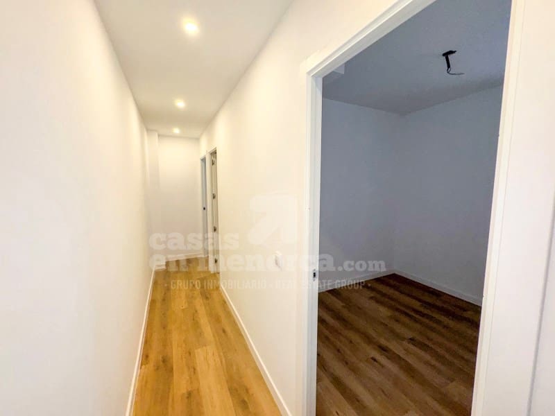 2 bedroom Flat for sale in Mahon / Mao - € 279,000 (Ref: 10131385)