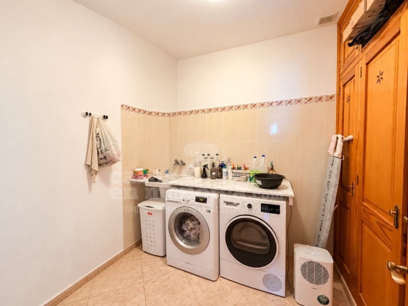 Piso de 4 habitaciones en Ciutadella de Menorca en venta - 360.000 € (Ref: 10159278)