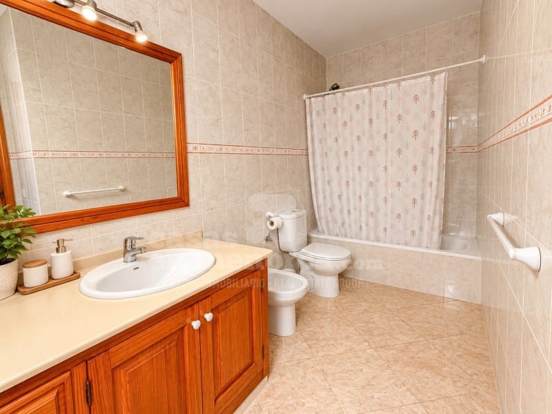 Piso de 4 habitaciones en Ciutadella de Menorca en venta - 360.000 € (Ref: 10159278)