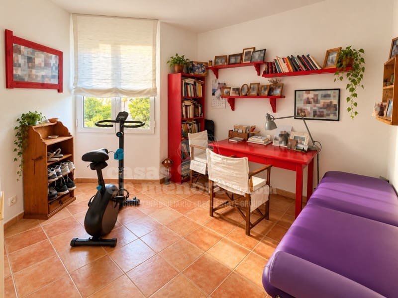 4 bedroom Villa for sale in Cala'n Blanes with garage - € 690,000 (Ref: 10166606)