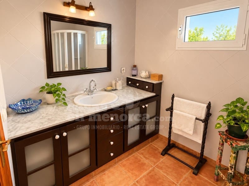 4 bedroom Villa for sale in Cala'n Blanes with garage - € 690,000 (Ref: 10166606)