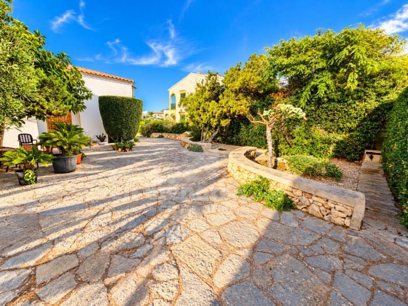 4 bedroom Villa for sale in Cala'n Blanes with garage - € 690,000 (Ref: 10166606)