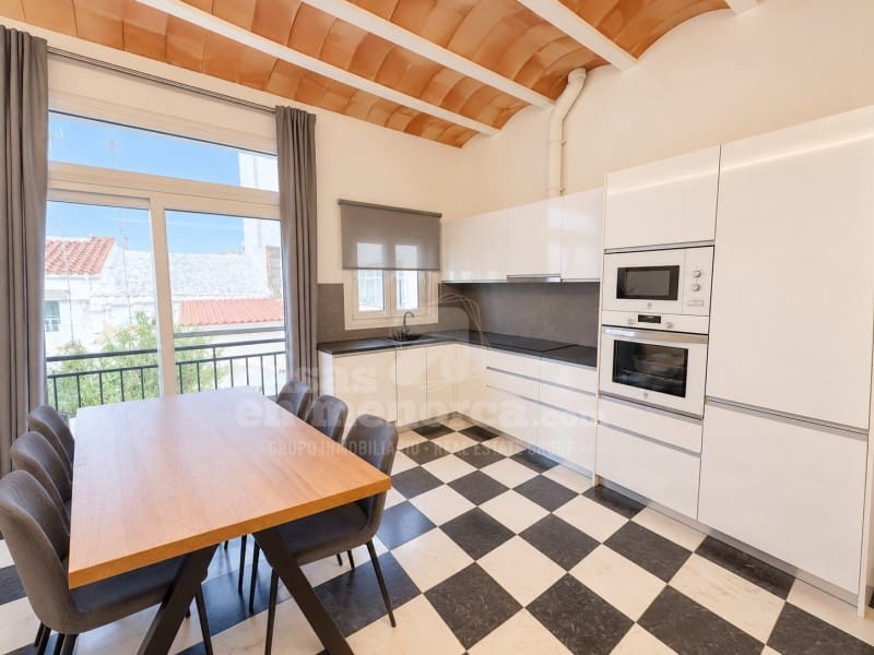 3 soveværelse Byhus til salg i Mahon / Mao med garage - € 439.000 (Ref: 10168436)
