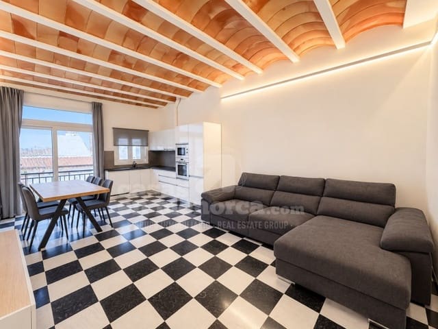 3 soveværelse Byhus til salg i Mahón / Maó med garage - € 439.000 (Ref: 10168436)
