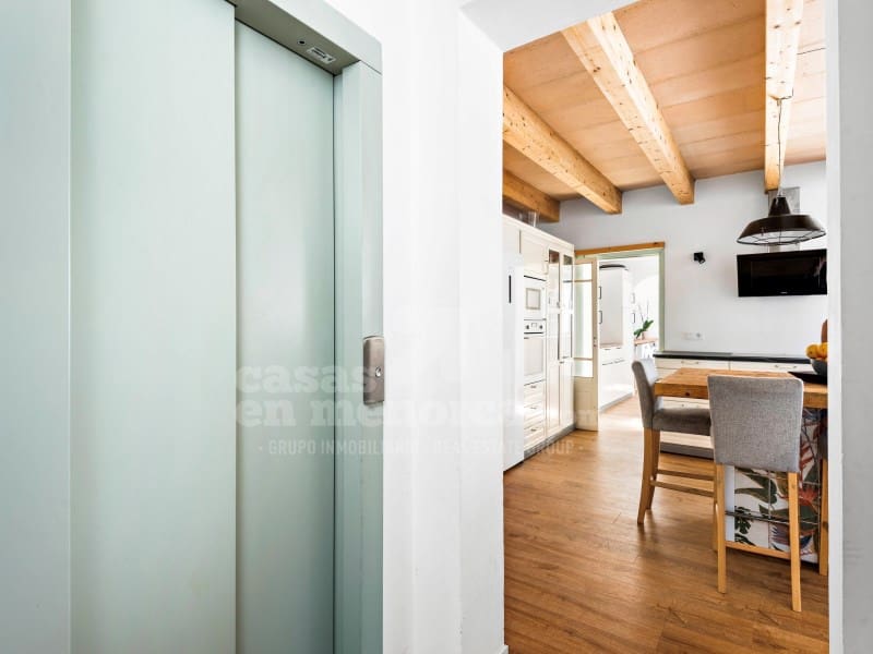 5 soveværelse Byhus til salg i Mahon / Mao med garage - € 852.000 (Ref: 10171209)