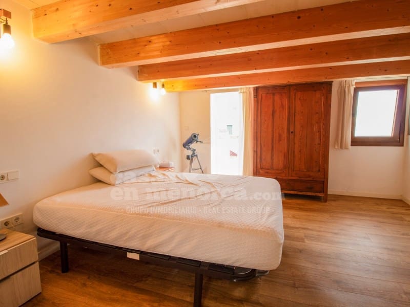 5 soveværelse Byhus til salg i Mahon / Mao med garage - € 852.000 (Ref: 10171209)
