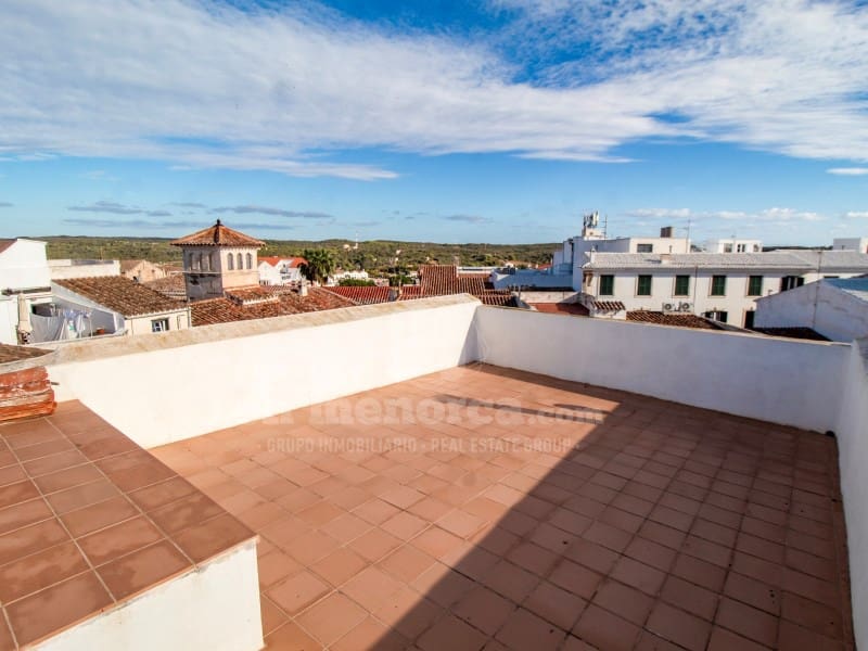 5 soveværelse Byhus til salg i Mahon / Mao med garage - € 852.000 (Ref: 10171209)