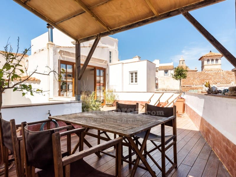 5 soveværelse Byhus til salg i Mahon / Mao med garage - € 852.000 (Ref: 10171209)