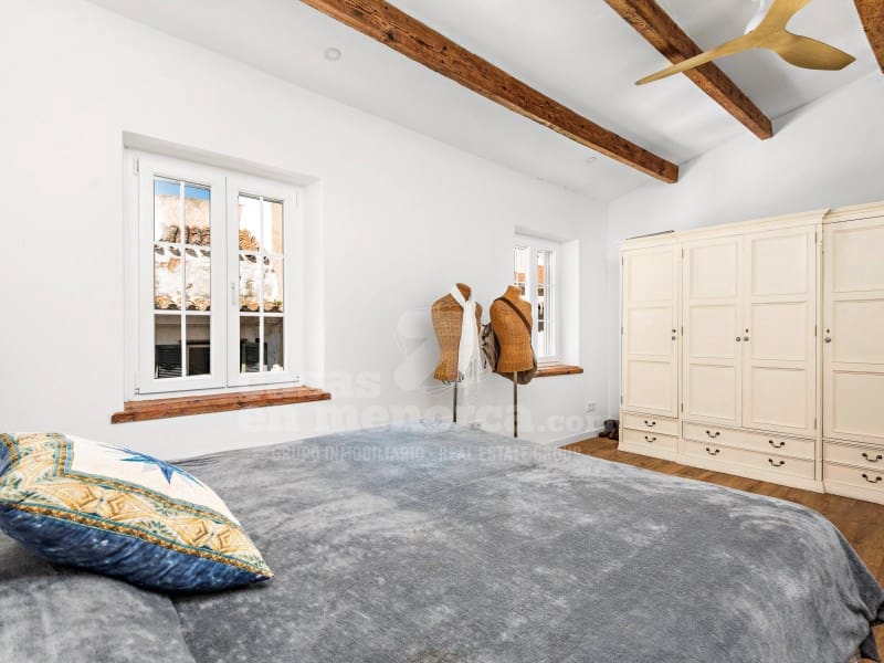 5 soveværelse Byhus til salg i Mahon / Mao med garage - € 852.000 (Ref: 10171209)