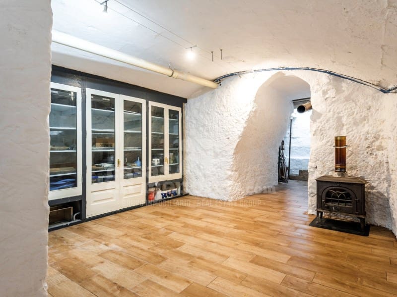 5 soveværelse Byhus til salg i Mahon / Mao med garage - € 852.000 (Ref: 10171209)