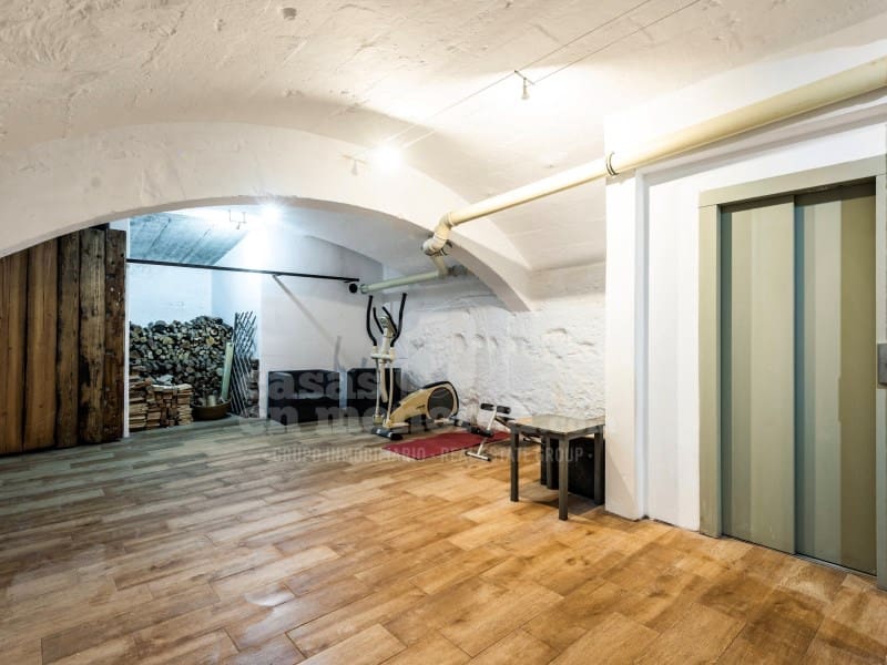 5 soveværelse Byhus til salg i Mahon / Mao med garage - € 852.000 (Ref: 10171209)