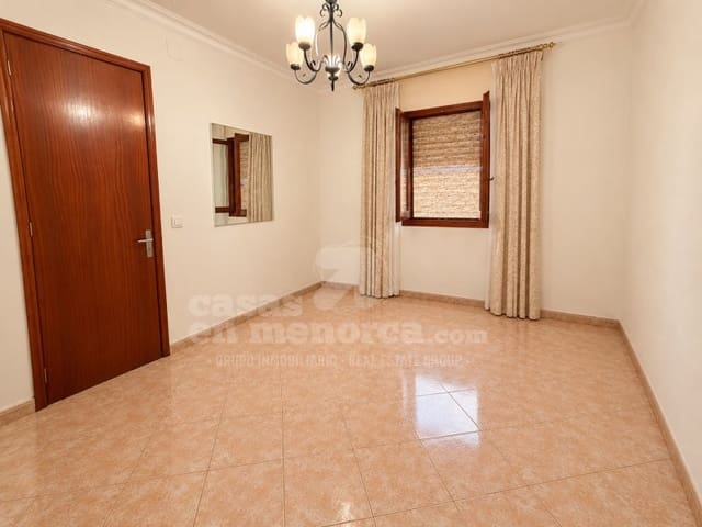 3 bedroom Townhouse for sale in Ciutadella, Ciutadella de Menorca - € 350,000 (Ref: 10182891)