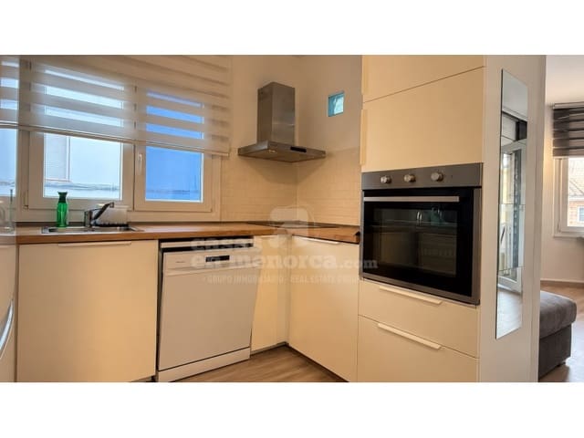 2 slaapkamer Flat te koop in Es Castell - € 235.000 (Ref: 10184420)