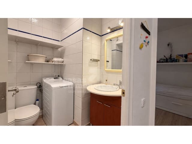 2 slaapkamer Flat te koop in Es Castell - € 235.000 (Ref: 10184420)
