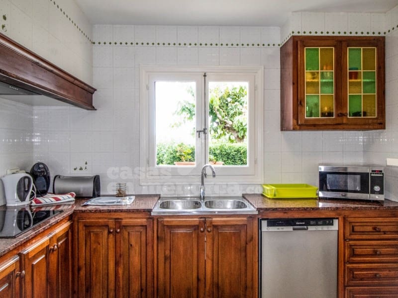 3 soveværelse Villa til salg i Ciutadella de Menorca med swimmingpool garage - € 760.000 (Ref: 7962241)