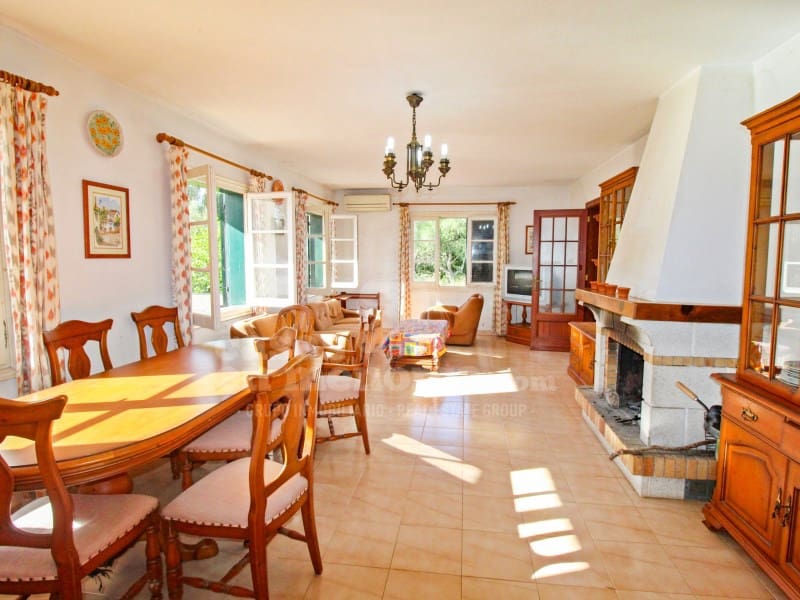 7 soveværelse Finca/Landehus til salg i Cala Galdana med swimmingpool - € 800.000 (Ref: 7962314)